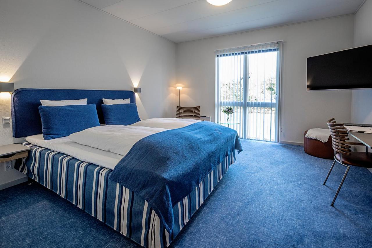 Molskroen Strandhotel エーベルトフト エクステリア 写真